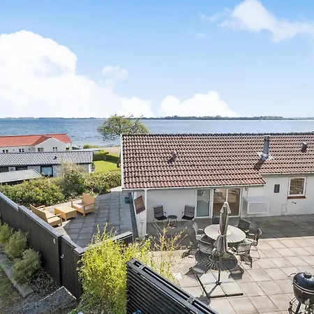 Holiday home Amazing In With House Sea View Grasten