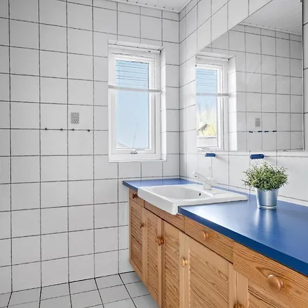 Holiday home Amazing In With House Sea View